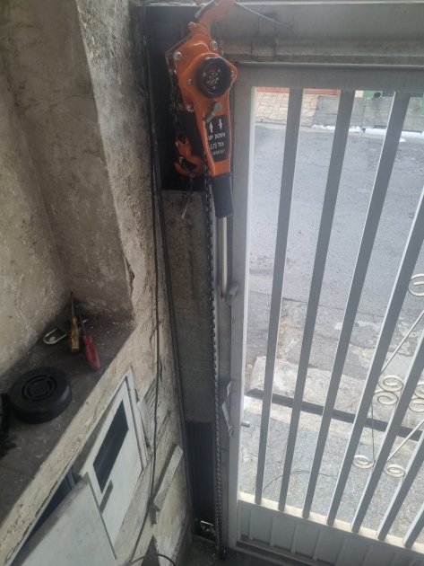 Cabo de Aço de Portão na Zona Leste de São Paulo